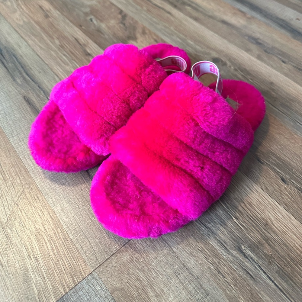 UGG Youth Vibrant Pink Fuzzy Slippers